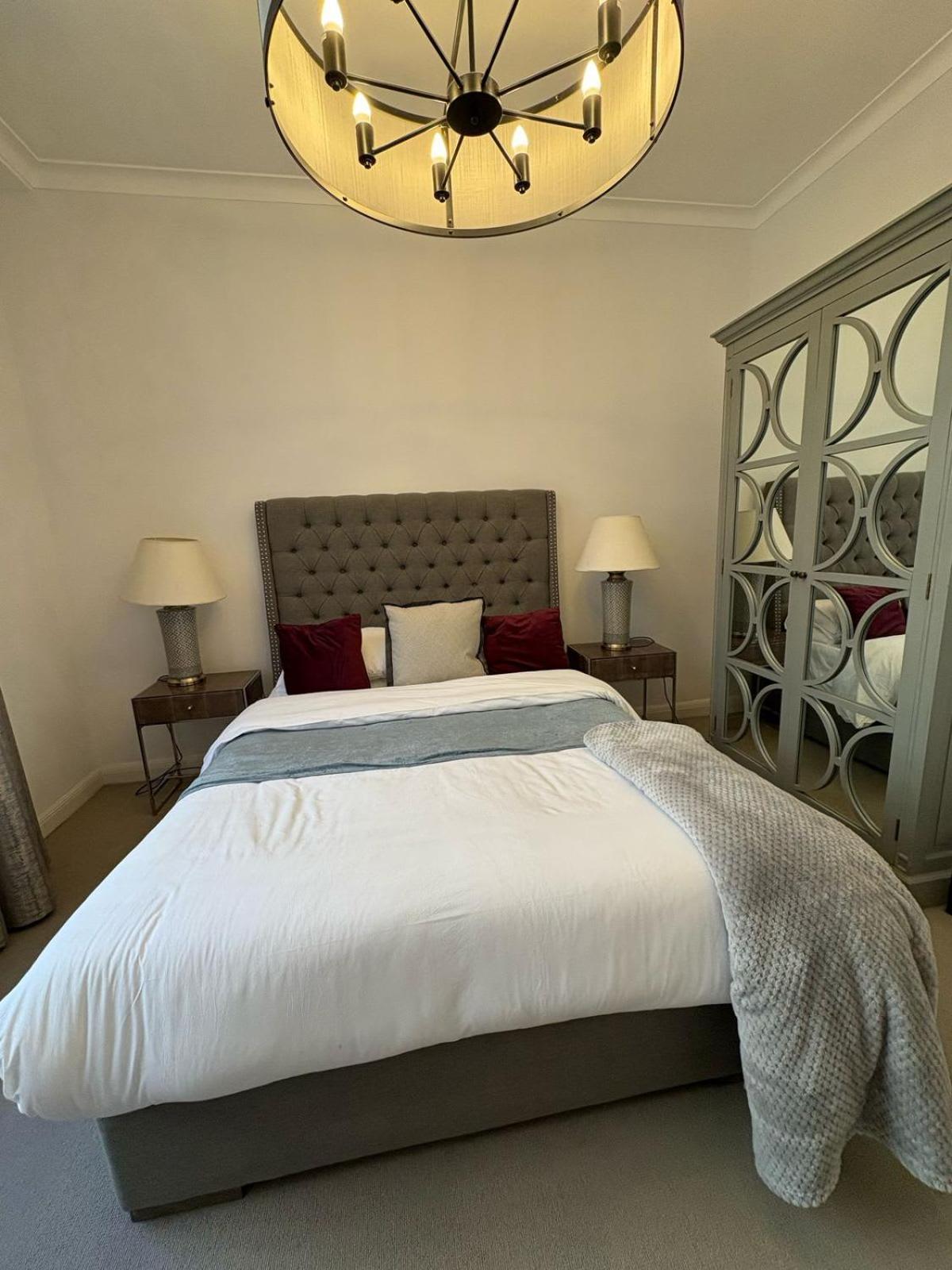 Estatesmen Knightsbridge * London
